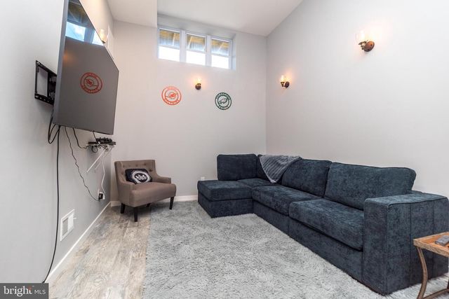 1817 INGERSOLL ST, Philadelphia, PA 19121