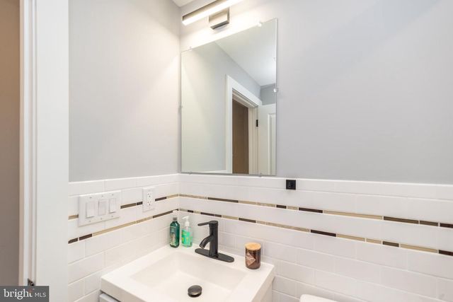 1817 INGERSOLL ST, Philadelphia, PA 19121