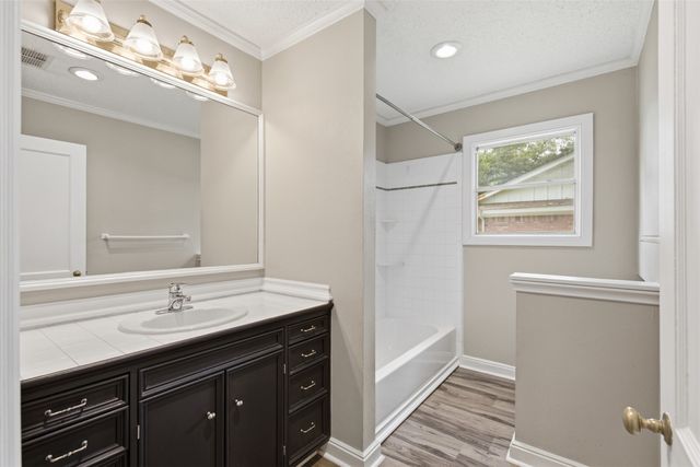 909 Keith Pumphrey Drive, River Oaks, TX 76114