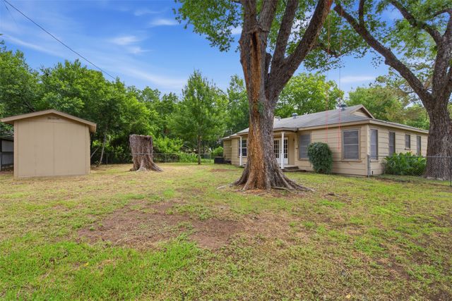 909 Keith Pumphrey Drive, River Oaks, TX 76114