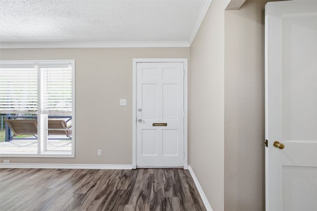909 Keith Pumphrey Drive, River Oaks, TX 76114