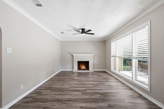 909 Keith Pumphrey Drive, River Oaks, TX 76114