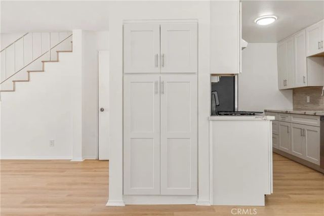 218 Thorne, Los Angeles, CA 90042