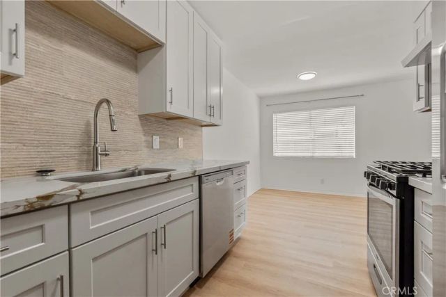 218 Thorne, Los Angeles, CA 90042