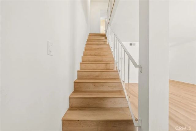 218 Thorne, Los Angeles, CA 90042