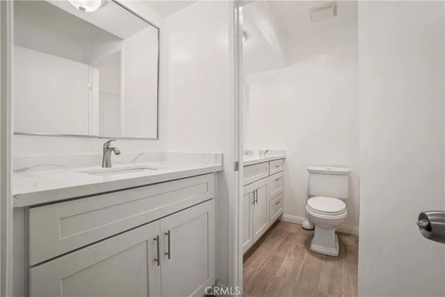 218 Thorne, Los Angeles, CA 90042