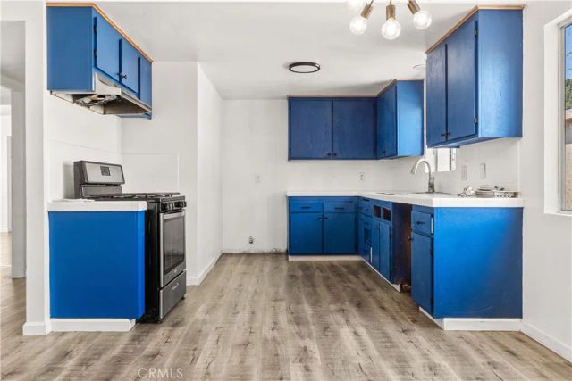 218 Thorne, Los Angeles, CA 90042