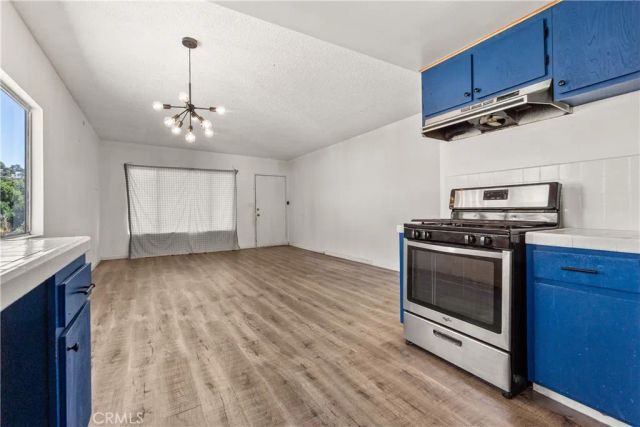 218 Thorne, Los Angeles, CA 90042
