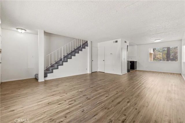 218 Thorne, Los Angeles, CA 90042