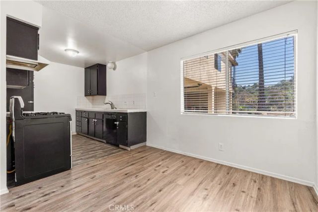 218 Thorne, Los Angeles, CA 90042