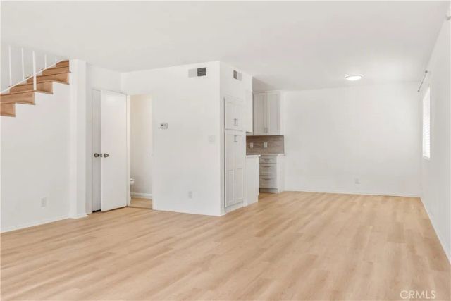 218 Thorne, Los Angeles, CA 90042