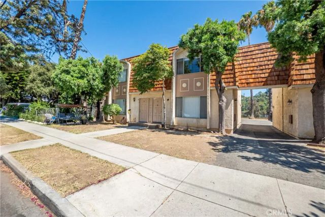 218 Thorne, Los Angeles, CA 90042