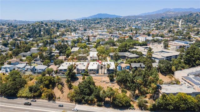 218 Thorne, Los Angeles, CA 90042
