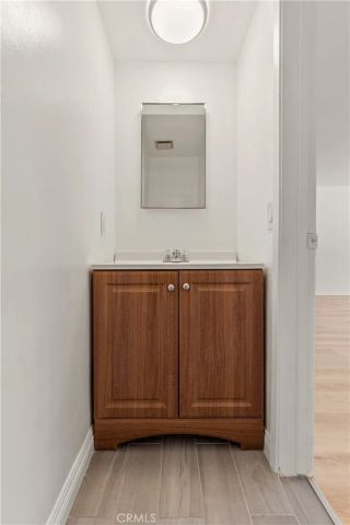 218 Thorne, Los Angeles, CA 90042