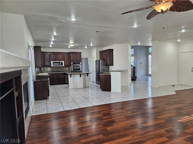 10134 Reflection Brook Avenue, Las Vegas, NV 89148