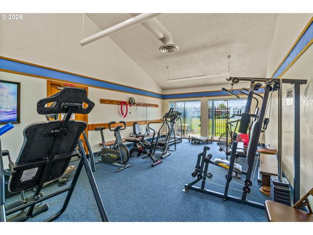 1199 N TERRY St 258, Eugene, OR 97402