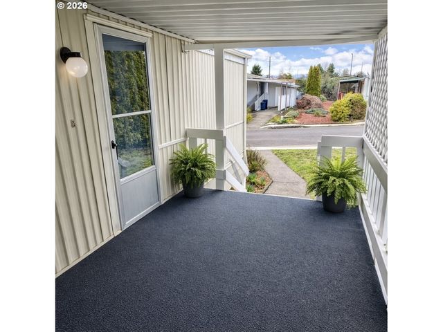 1199 N TERRY St 258, Eugene, OR 97402