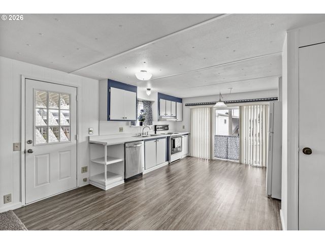 1199 N TERRY St 258, Eugene, OR 97402