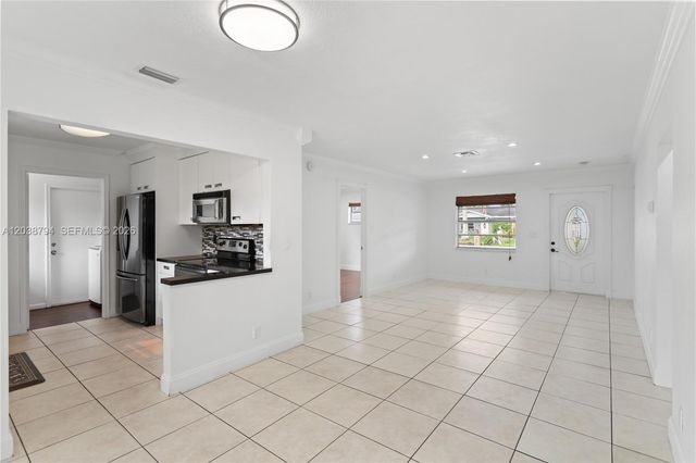 4151 SW 56th Avenue, Davie, FL 33314