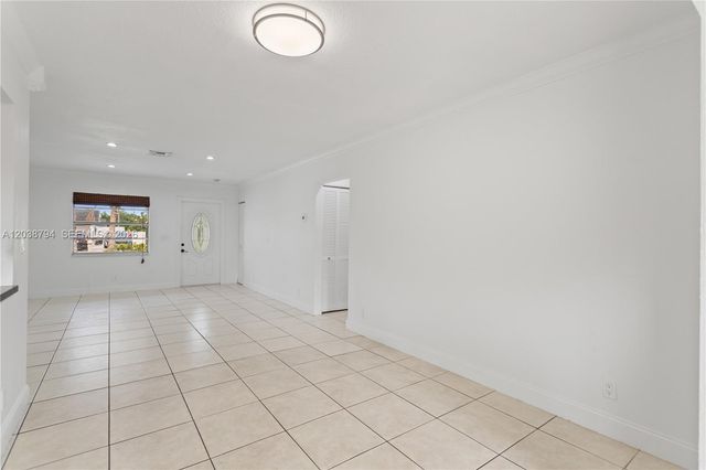4151 SW 56th Avenue, Davie, FL 33314
