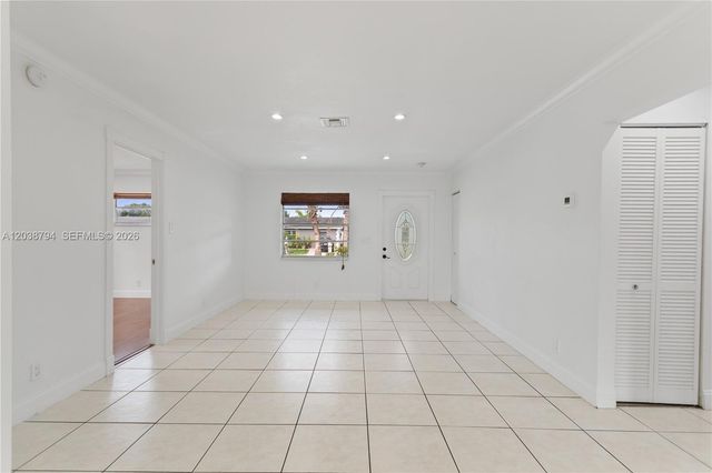 4151 SW 56th Avenue, Davie, FL 33314