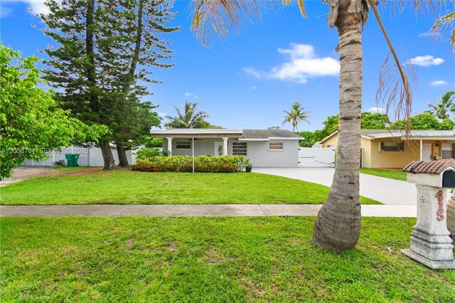 4151 SW 56th Avenue, Davie, FL 33314