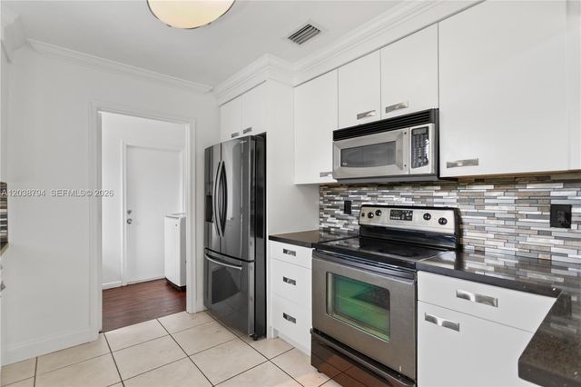 4151 SW 56th Avenue, Davie, FL 33314