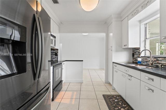 4151 SW 56th Avenue, Davie, FL 33314