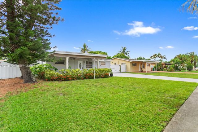 4151 SW 56th Avenue, Davie, FL 33314