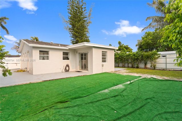 4151 SW 56th Avenue, Davie, FL 33314