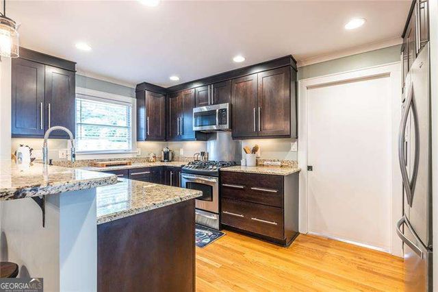 2443 Hunting Valley Drive, Decatur, GA 30033