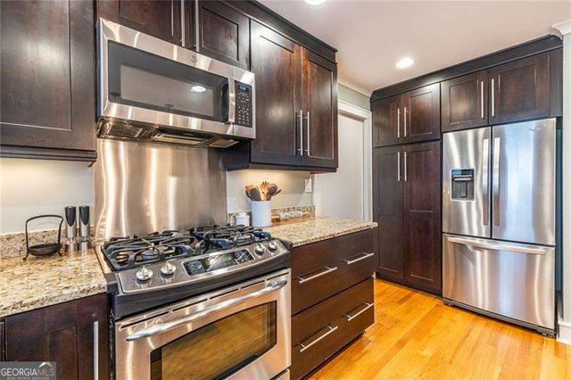 2443 Hunting Valley Drive, Decatur, GA 30033