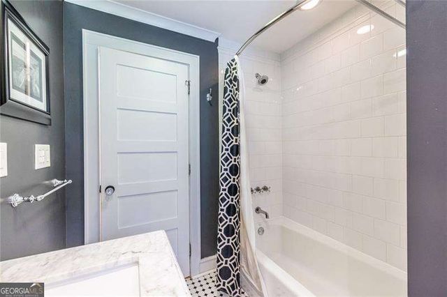 2443 Hunting Valley Drive, Decatur, GA 30033