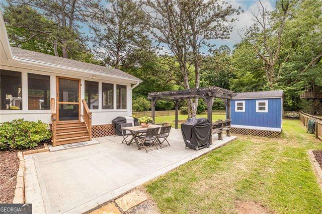 2443 Hunting Valley Drive, Decatur, GA 30033