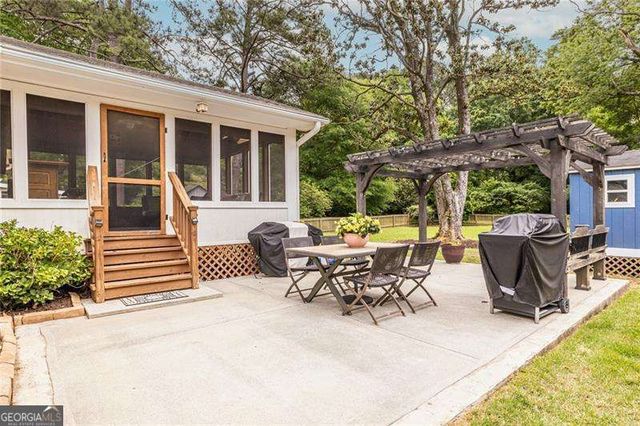 2443 Hunting Valley Drive, Decatur, GA 30033