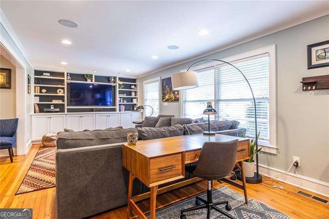 2443 Hunting Valley Drive, Decatur, GA 30033