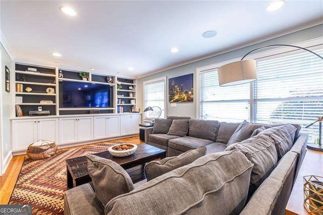 2443 Hunting Valley Drive, Decatur, GA 30033