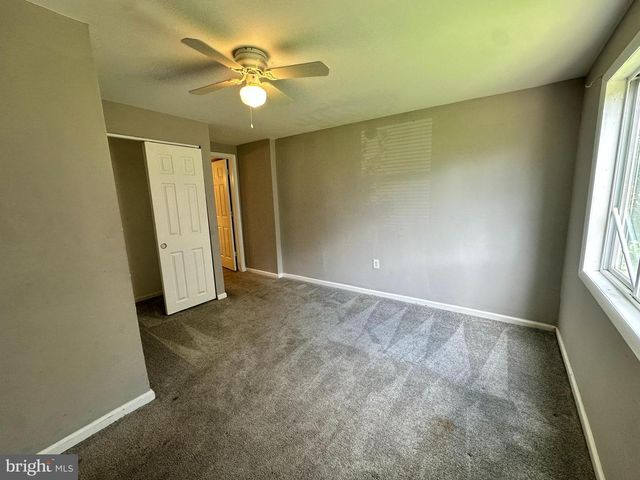 16 TYRONE AVE, New Castle, DE 19720