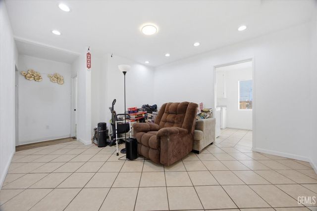 428 Francis Street, Bakersfield, CA 93308