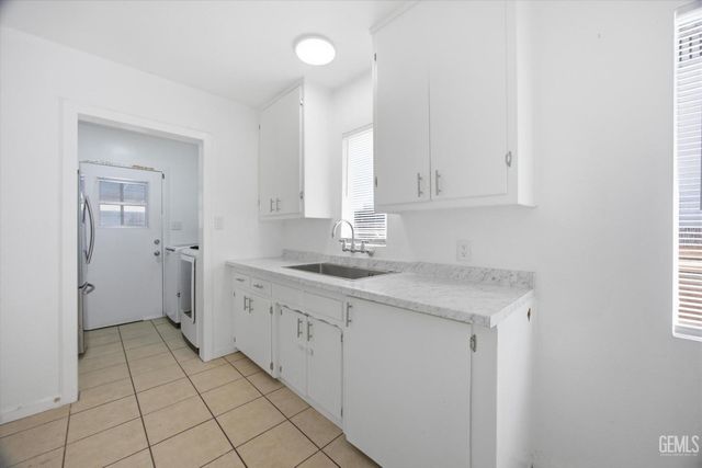 428 Francis Street, Bakersfield, CA 93308