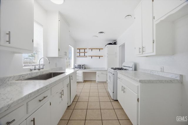 428 Francis Street, Bakersfield, CA 93308