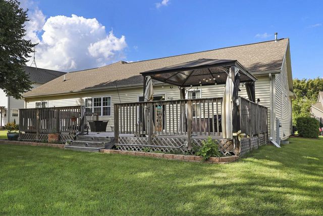30 W Sedgemeadow STREET, Elkhorn, WI 53121