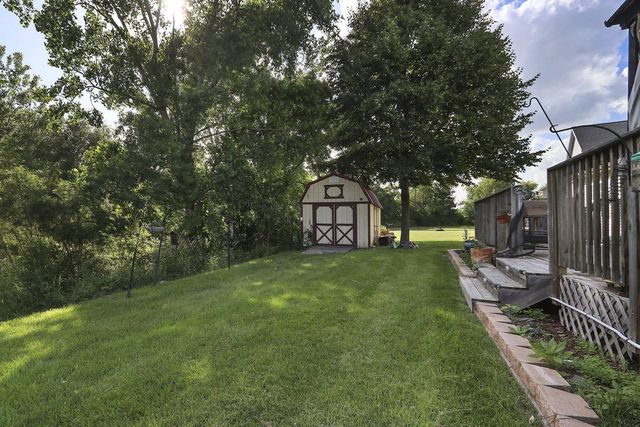 30 W Sedgemeadow STREET, Elkhorn, WI 53121