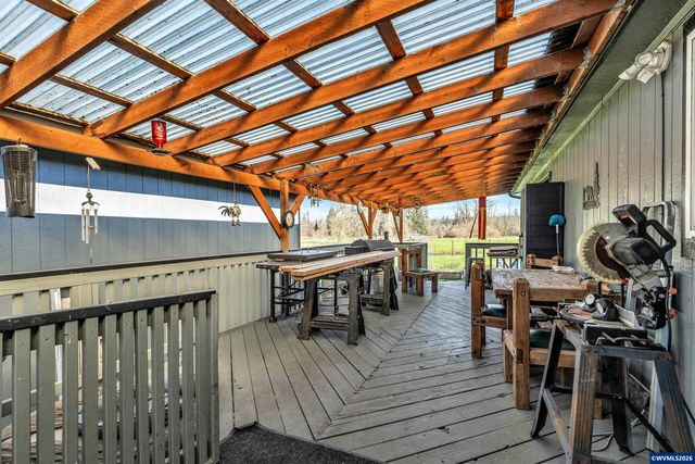 35377 Ede Rd, Lebanon, OR 97355