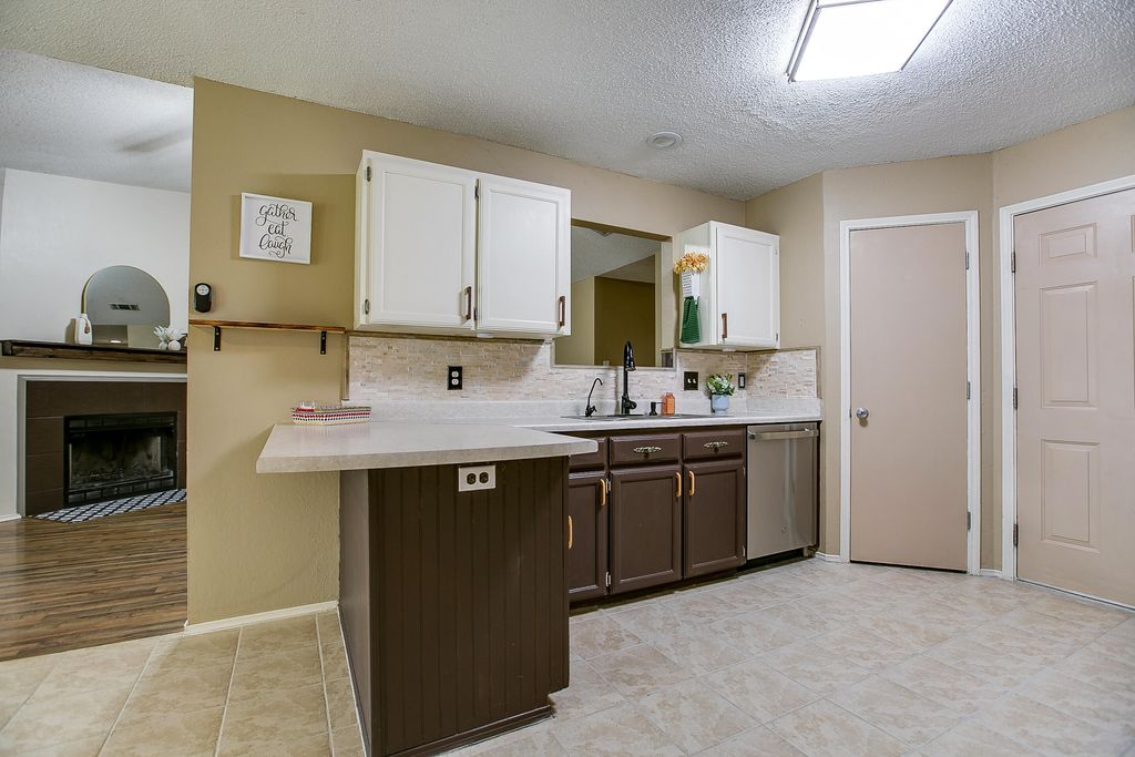 Image 12 of property listing at 2306 1st Atlas Street, San Angelo, TX 76905