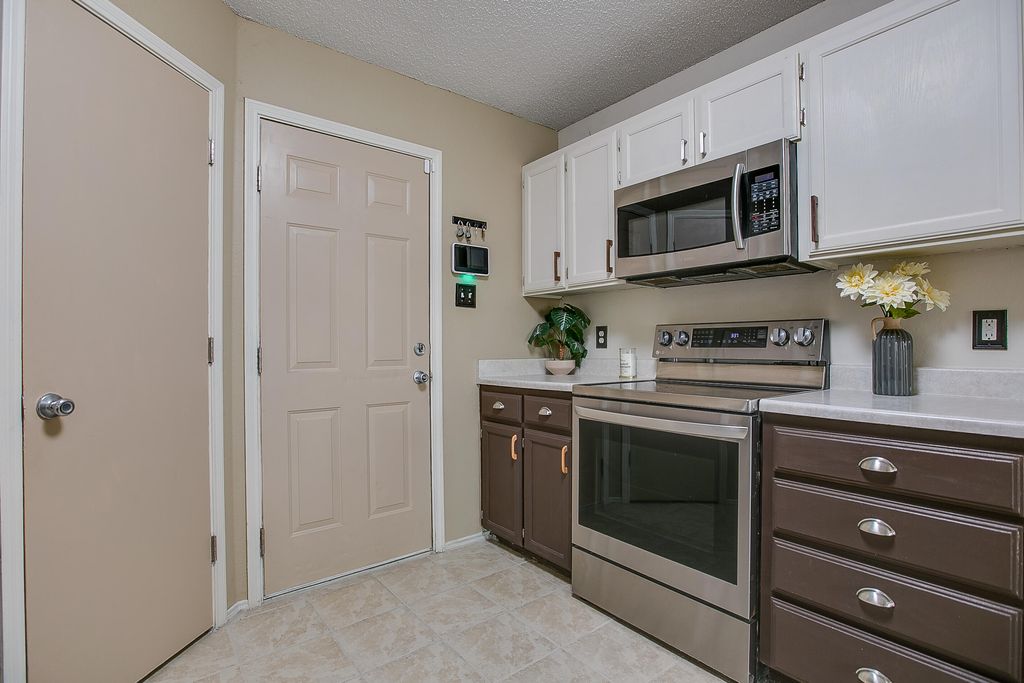 Image 13 of property listing at 2306 1st Atlas Street, San Angelo, TX 76905