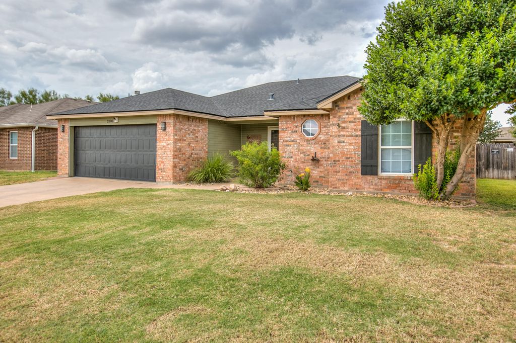 Image 4 of property listing at 2306 1st Atlas Street, San Angelo, TX 76905