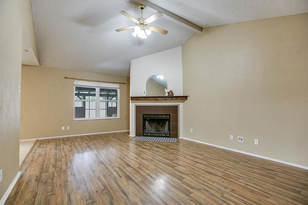 Image 6 of property listing at 2306 1st Atlas Street, San Angelo, TX 76905