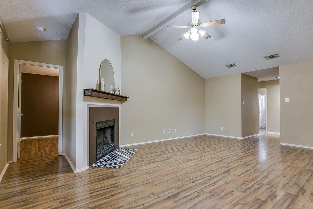 Image 8 of property listing at 2306 1st Atlas Street, San Angelo, TX 76905