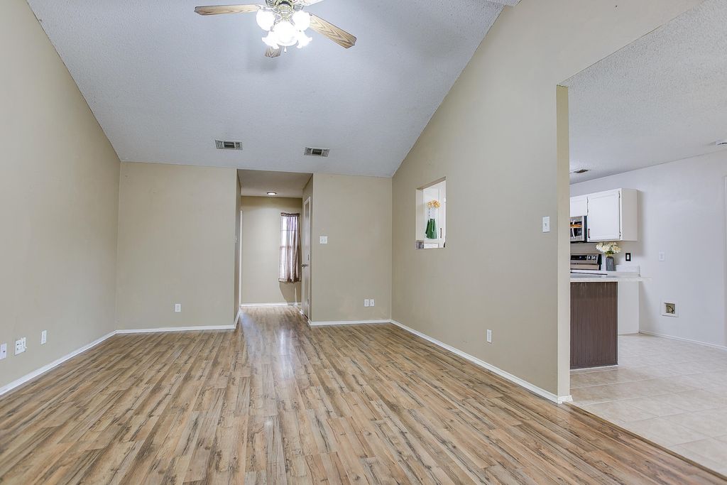 Image 9 of property listing at 2306 1st Atlas Street, San Angelo, TX 76905